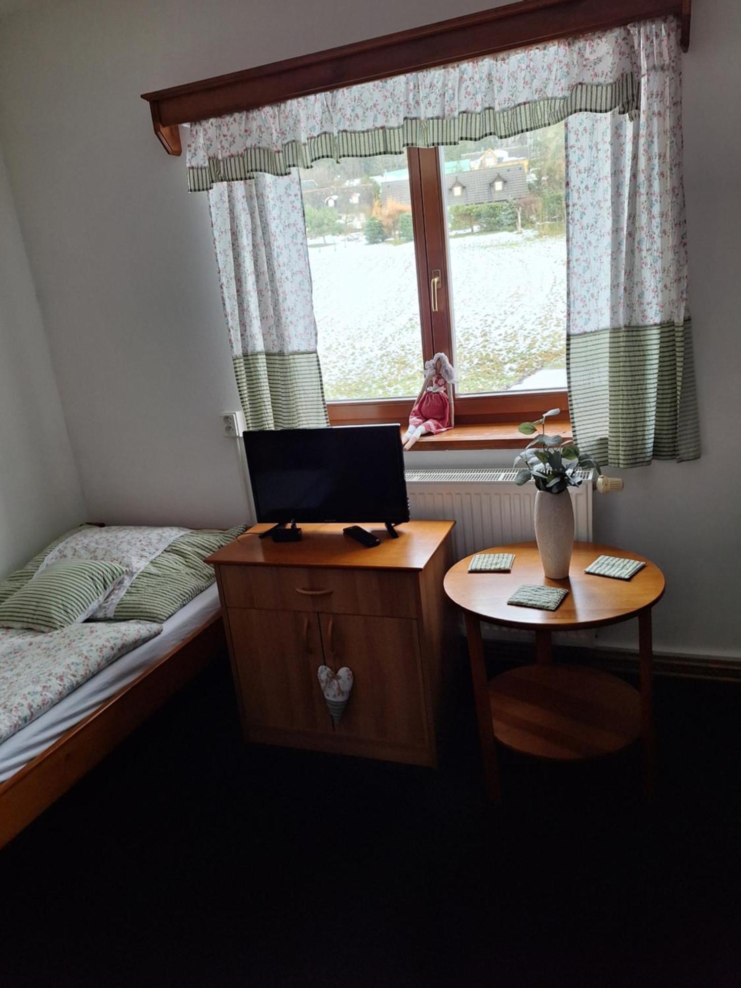 Penzion Pod Jestedem Hoření Paseky Exterior foto